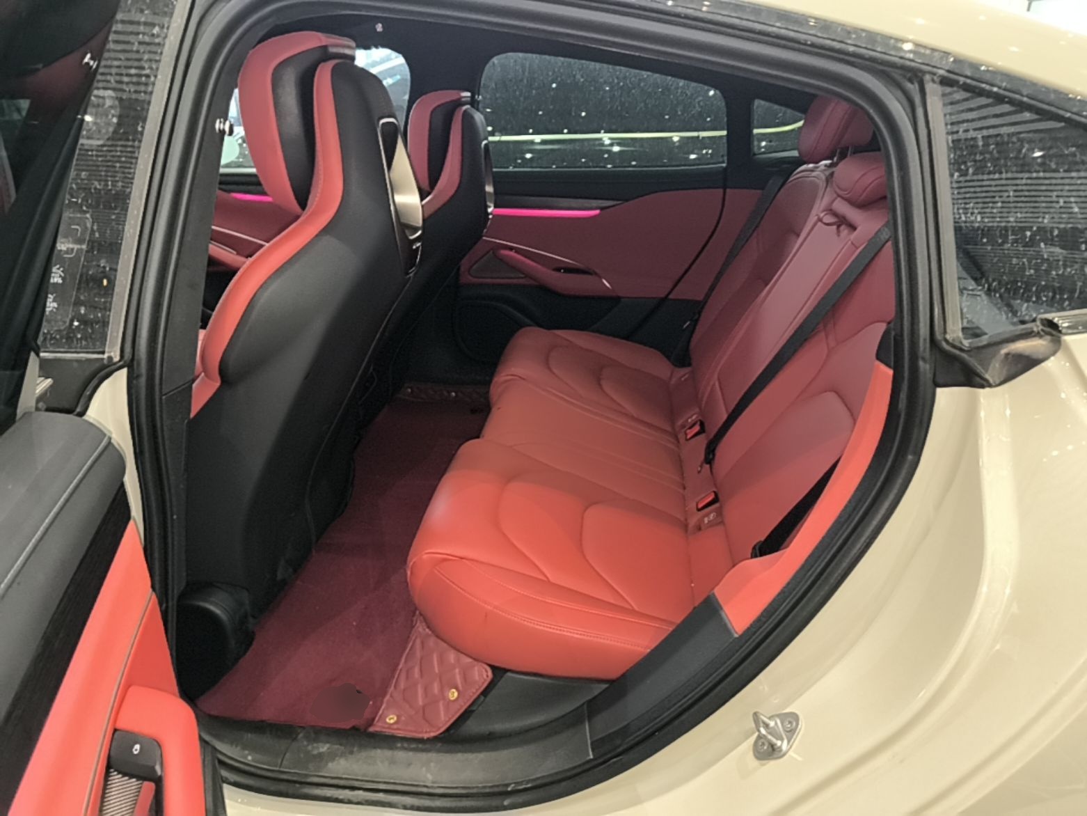Xiaomi Auto SU7 2024 Four-Wheel Drive Ultra-Long Range Advanced Intelligent Driving Max Edition — снимка 20