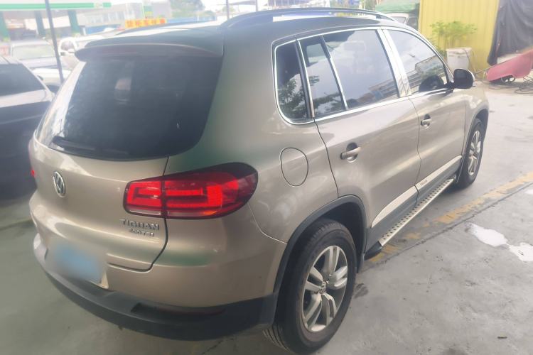 Used Volkswagen Tiguan 2016 300TSI Automatic Two-Wheel Drive Trend Edition Rear Right 45 Deg