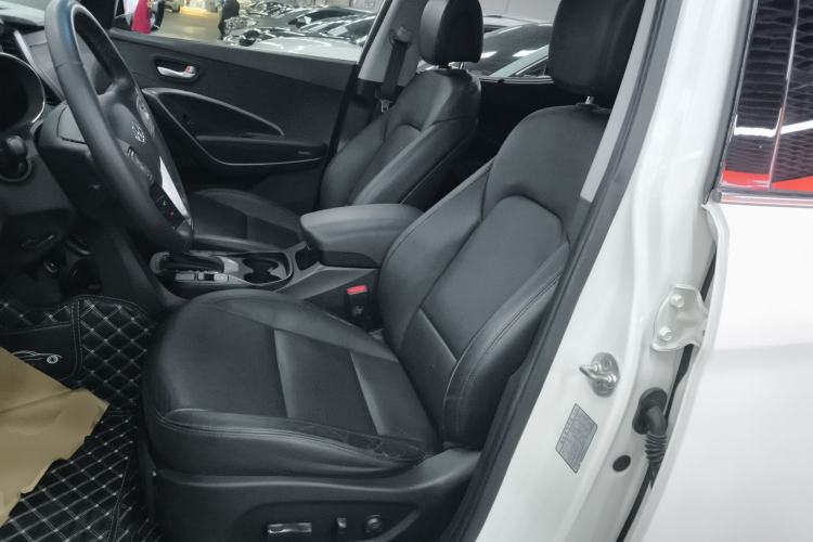 Used Hyundai Santa Fe 2013 2.4L Automatic Two-Wheel Drive Smart Version