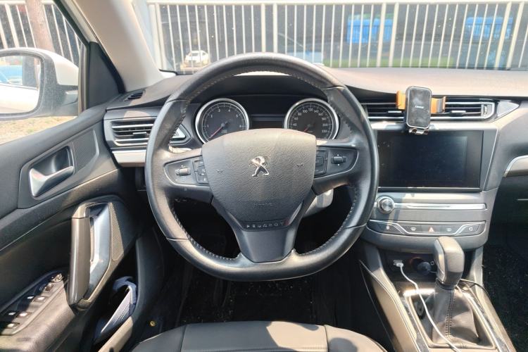 Used Peugeot 408 2016 1.6T Automatic Luxury Edition Steering Wheel
