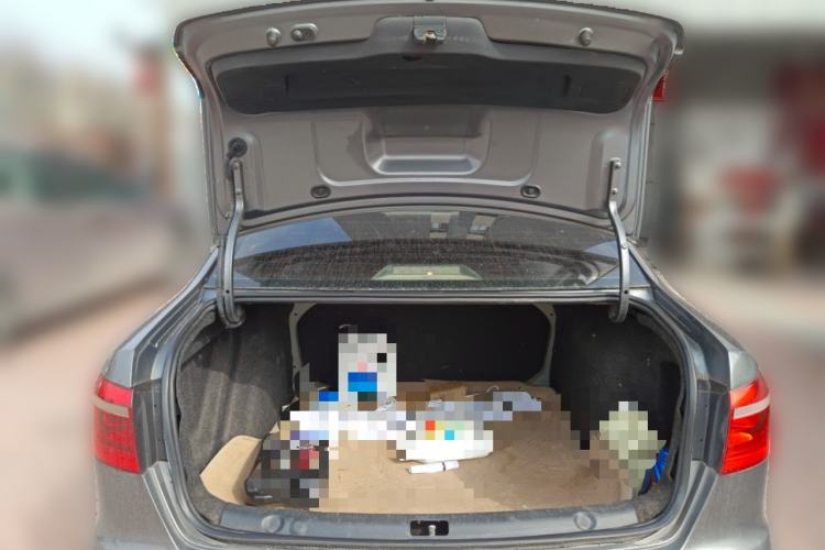 Used Volkswagen Lavida 2013 Classic 1.6L Manual Fashion Edition
