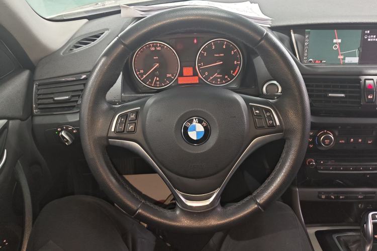 Used BMW X1 2014 sDrive18i Leading Model
