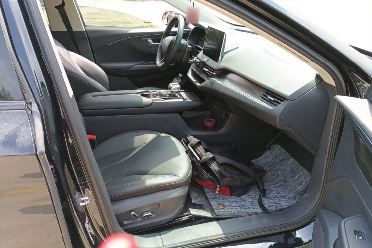 Used Hongqi E-QM5 2022 431 km Charge & Enjoy Edition
