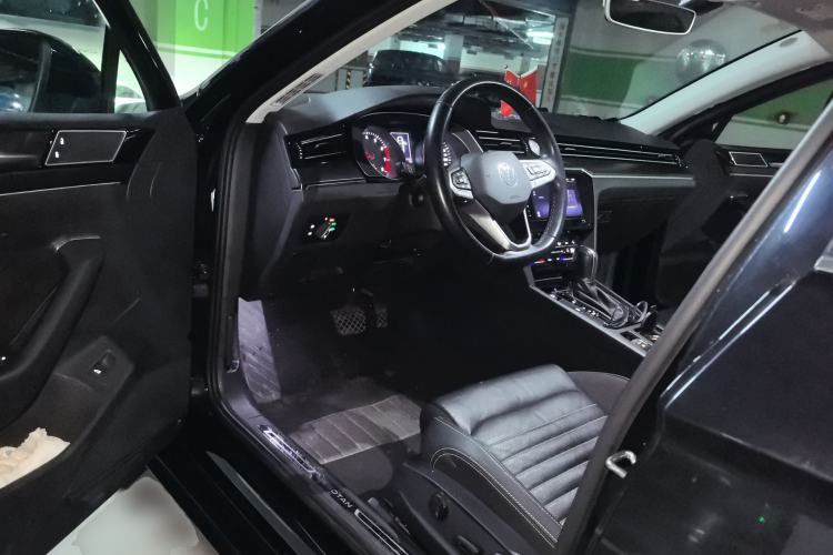 Used Volkswagen Magotan 2020 330TSI DSG Leading Model
