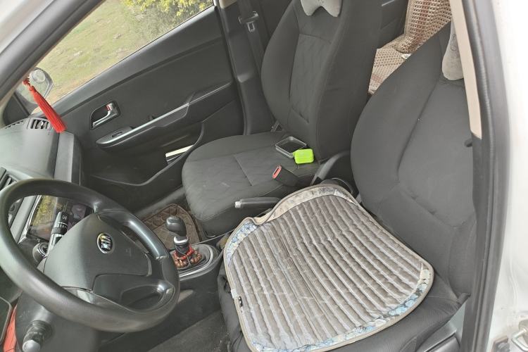 Used Kia K2 2015 Sedan 1.4L MT GLS