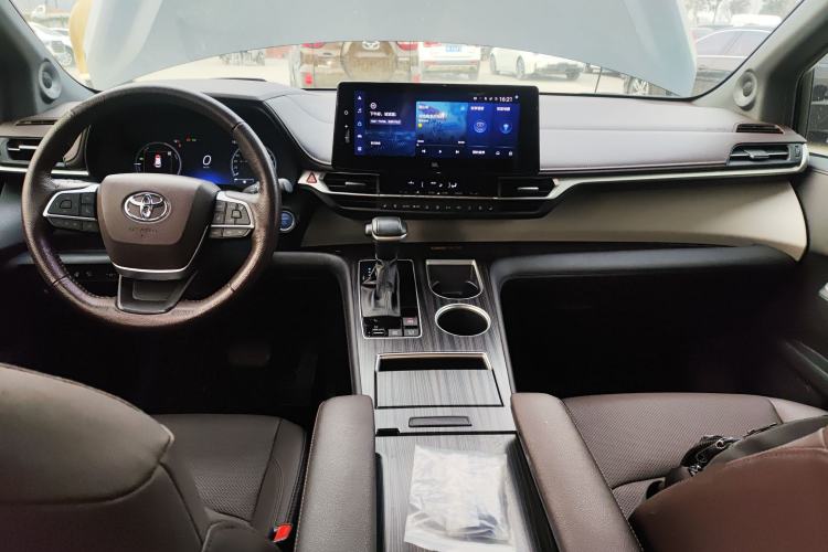 Used Toyota Granvia 2023 2.5L Hybrid Flagship VIP Edition