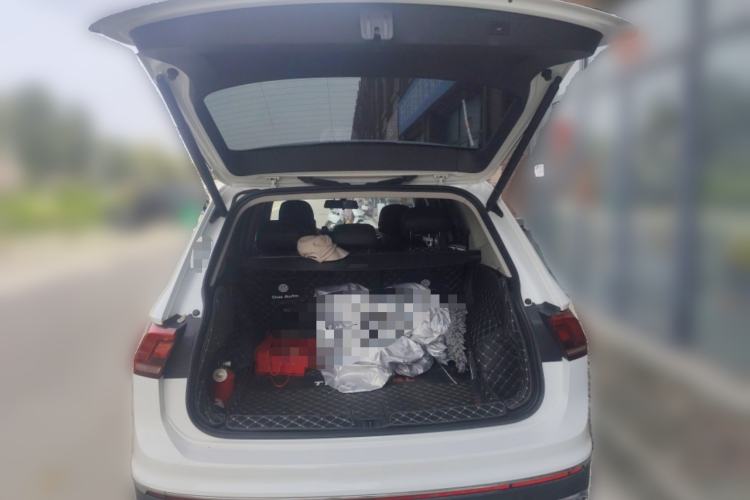 Used Volkswagen Tiguan L 2023 Revised Version 330TSI Automatic Two-Wheel Drive Smart Enjoyment Edition Trunk