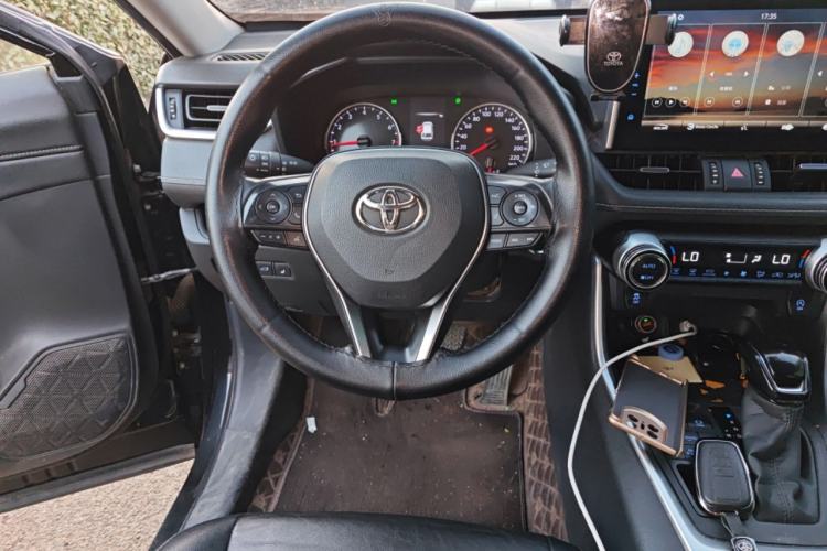 Used Toyota Wildlander 2021 2.0L CVT 4x4 Luxury Edition
