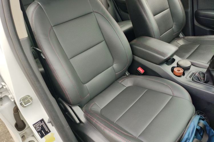 Used CHANGAN CS75 2014 2.0L Manual Luxury Version China IV Standard Right Front Seat