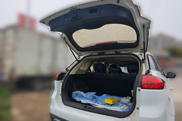 Used Geely Auto Emgrand X7 Sport 2016 2.0L Manual Smart Connect Version
