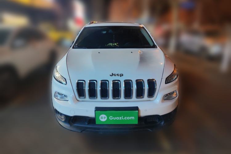 Used Jeep Cherokee 2016 2.4L Leading Smart Version
