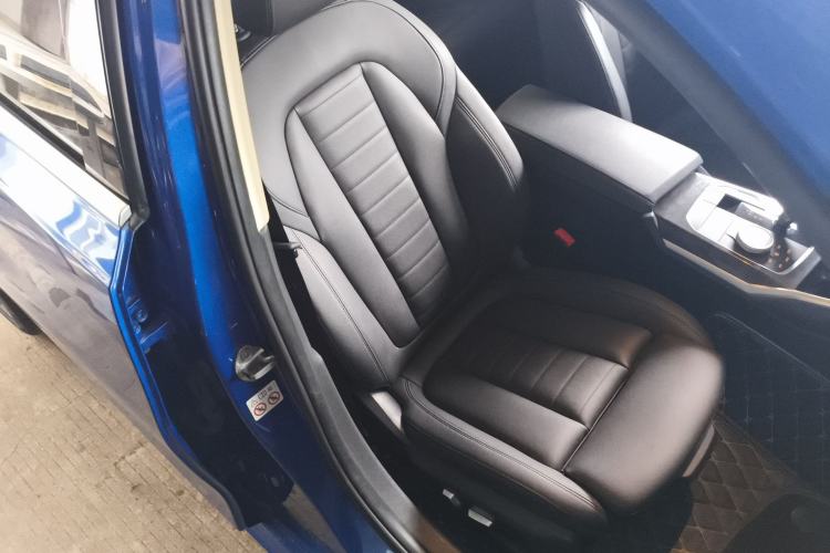 Used BMW 3 Series 2020 325Li M Sport Package Right Front Seat