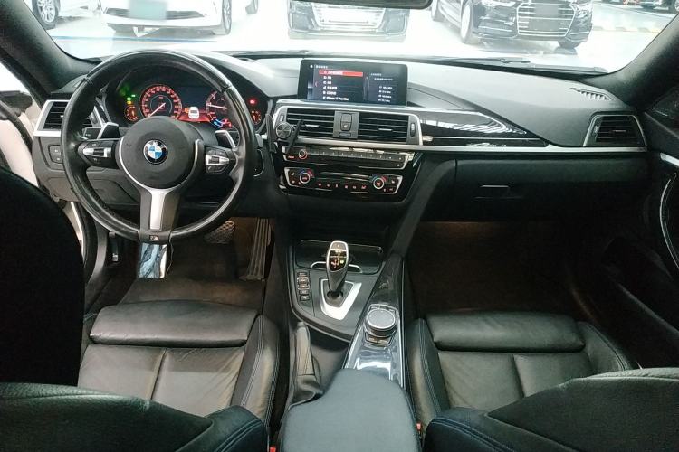 Used BMW 4 Series 2019 430i Gran Coupe M Sport Night Edition Center Console