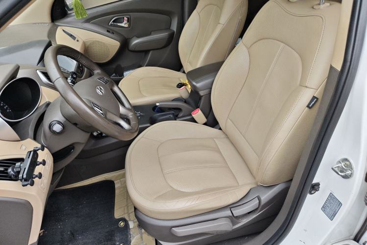 Used Hyundai ix35 2012 2.0L Automatic Two-Wheel Drive Elite Edition GLS Left Front Seat