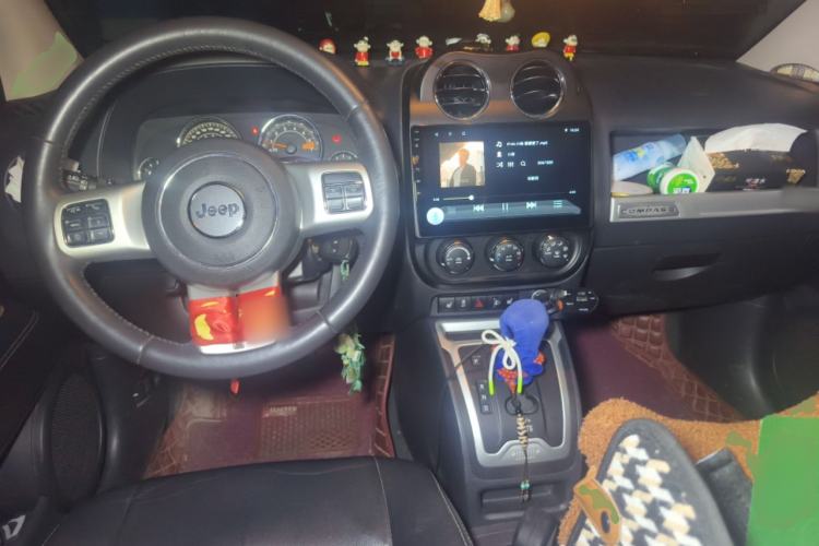 Used Jeep Compass 2014 2.4L four-wheel drive luxury version
