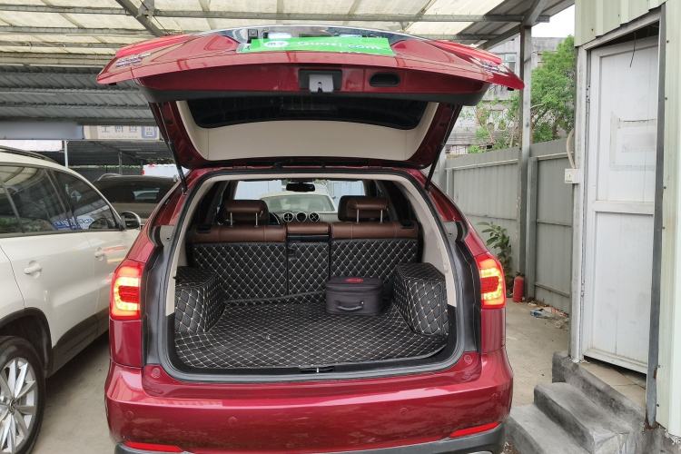 Used BYD Tang New Energy 2015 2.0T Four-Wheel-Drive Flagship Model Trunk