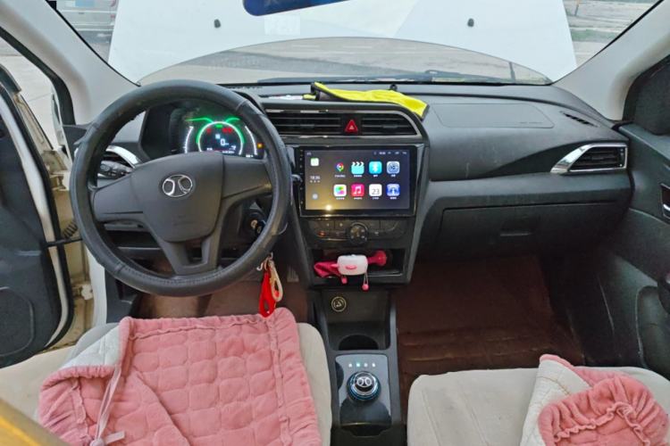 Used BAIC New Energy EC 2017 EC180 Dynamic Edition Center Console