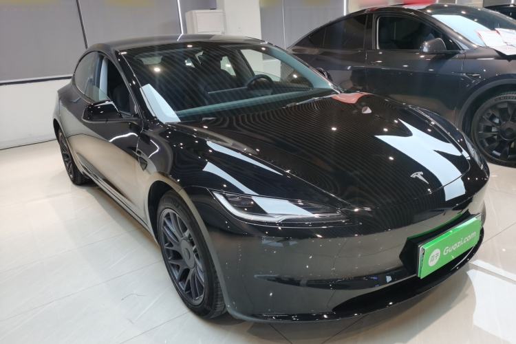 Used Tesla Model 3 2023 Long-Range All-Wheel-Drive Version