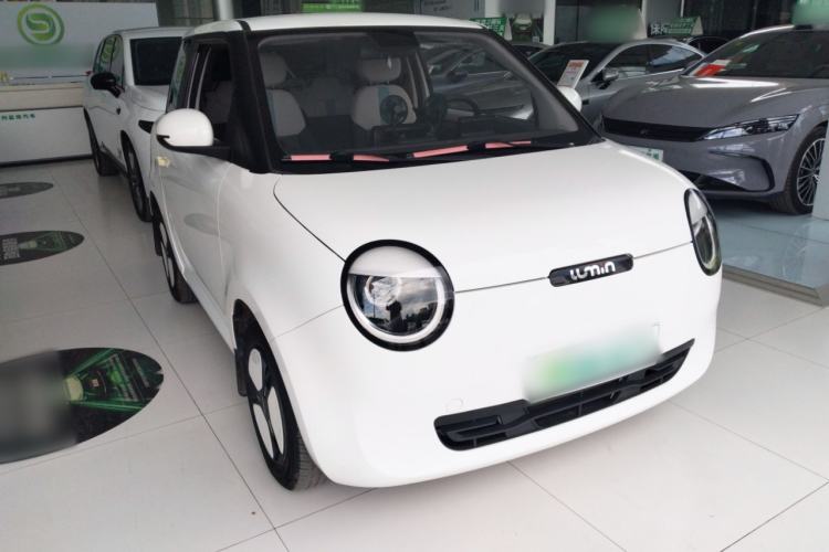 Used CHANGAN NEVO Lumin 2022 301km Honey-Sweet Version Front Right 45 Deg