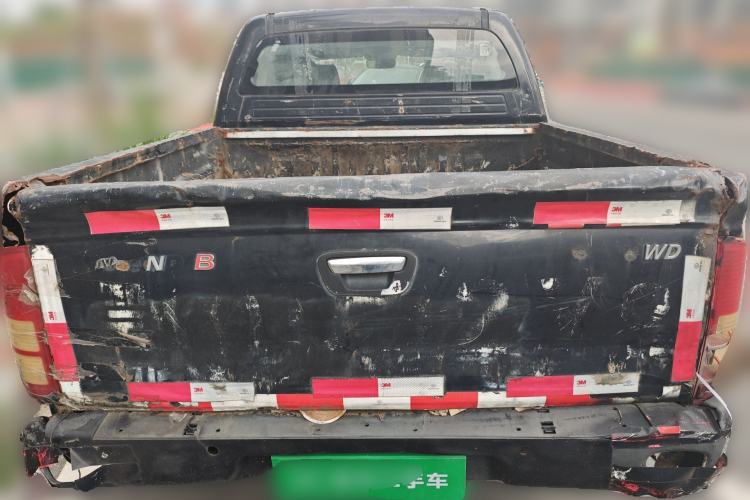 Used Foton Tunland 2015 2.8T E5 Diesel 2WD Comfort Edition BJ493ZLQ4 Trunk