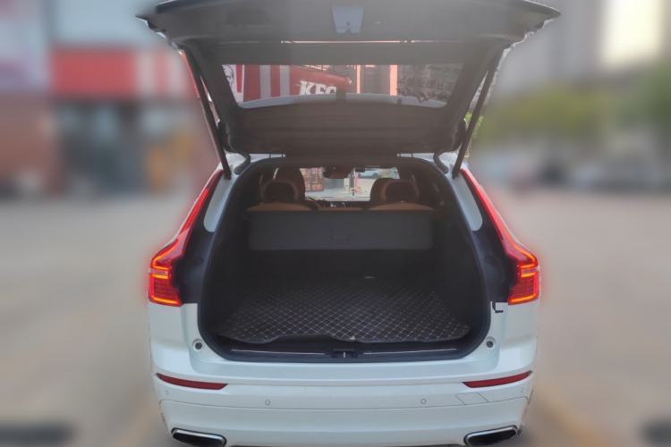 Used Volvo XC60 2019 T5 4x4 Smart Edition China V Standard
