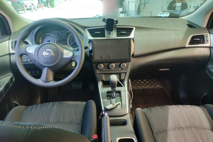 Used Nissan Sylphy 2024 Revised Version Classic 1.6XE CVT Comfort Edition Center Console