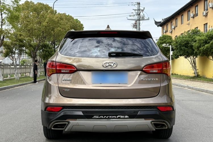 Used Hyundai Santa Fe 2015 2.0T Automatic Two-Wheel Drive Smart Version 5 Seats