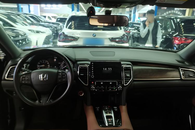 Used Honda UR-V 2020 370TURBO Two-Wheel Drive Luxury Edition
