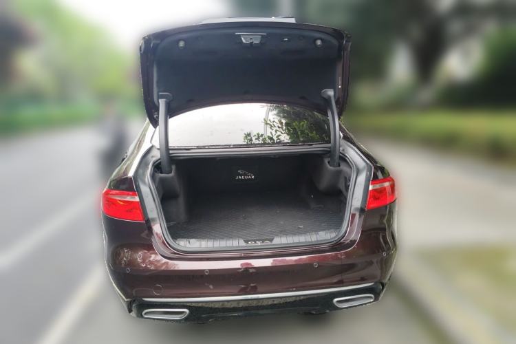 Used Jaguar XFL 2020 XFL 2.0T P200 Two-Wheel-Drive Elite Edition Trunk