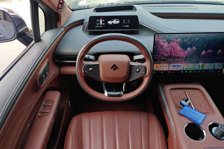 Used Hyptec HL 2025 700 Ultra Six-Seater All-Wheel-Drive LiDAR Version
