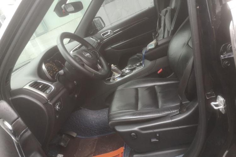 Used Jeep Grand Cherokee 2017 3.0L Comfort Navigation Edition Left Front Seat