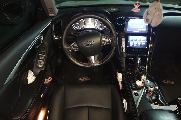 Used Infiniti Q50L 2015 2.0T Comfort Edition Steering Wheel