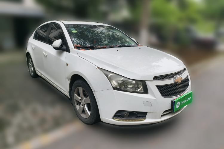 Used Chevrolet Cruze 2013 Hatchback 1.6L Automatic Luxury Model Front Right 45 Deg