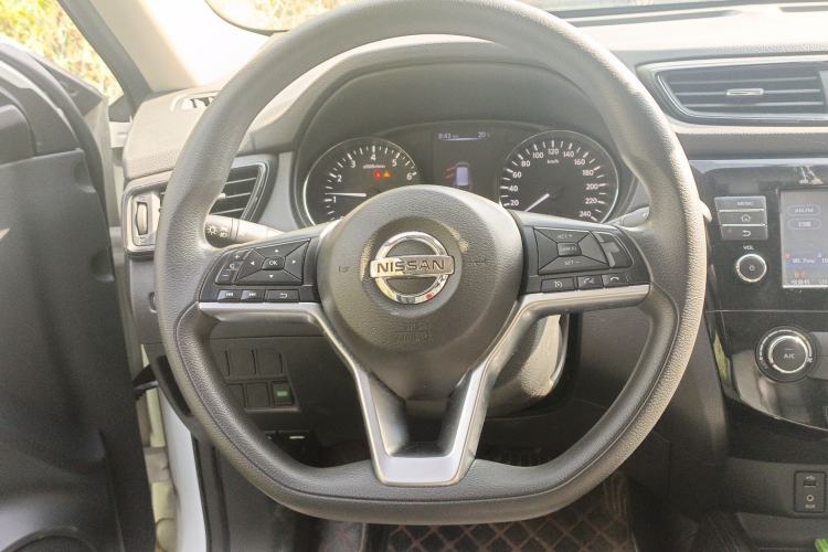 Used Nissan X-Trail 2017 2.0L CVT Comfort Edition 2WD Steering Wheel