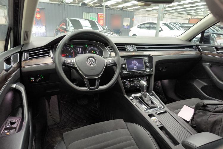 Used Volkswagen Magotan 2018 330TSI DSG Luxury Model
