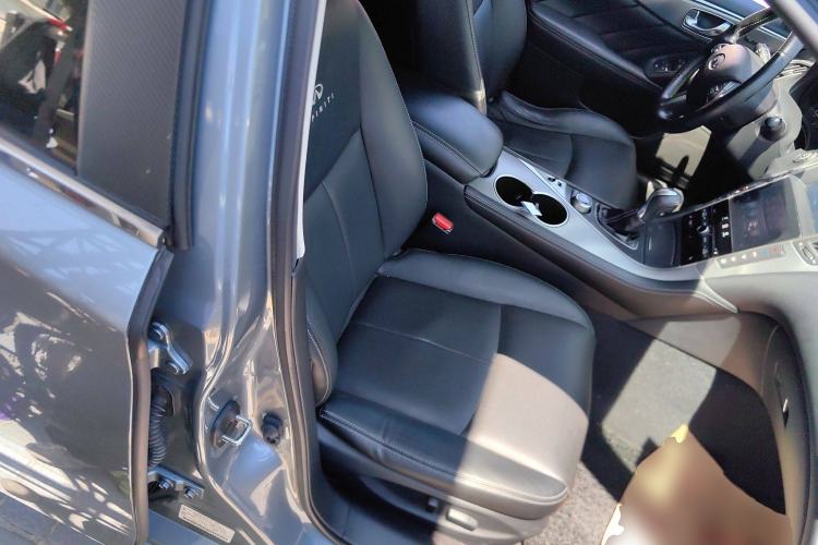 Used Infiniti Q50 2014 2.0T Luxury Edition