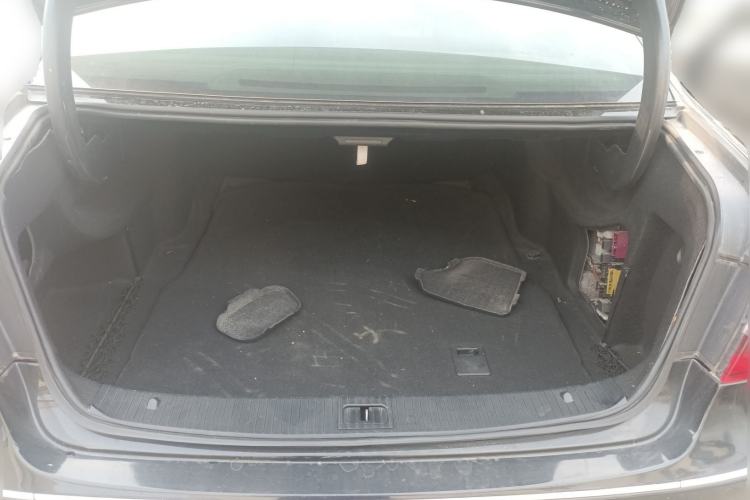 Used Mercedes-Benz E-Class 2012 E 200 L CGI Elegant Model Trunk