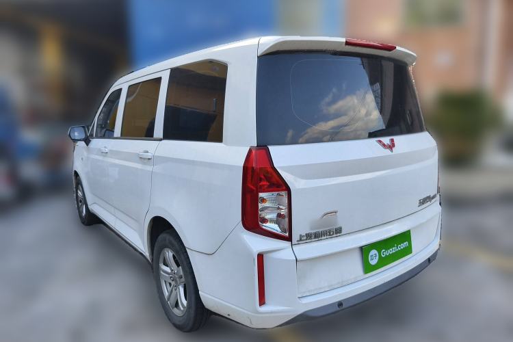 Used Wuling Hongguang PLUS 2019 1.5T Manual Comfort Version 7 Seats
