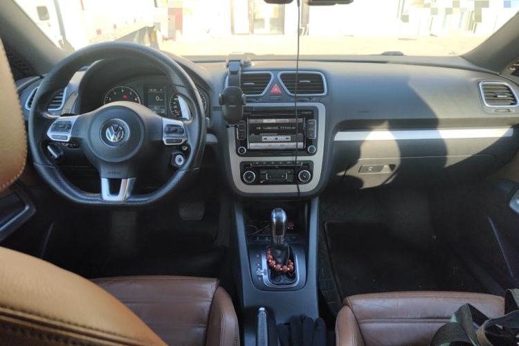 Used Volkswagen Scirocco 2011 2.0 TSI Luxury Edition Center Console