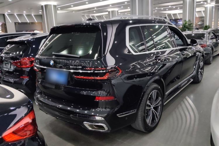 Used BMW X7 2023 xDrive40i Luxury M Sport Package
