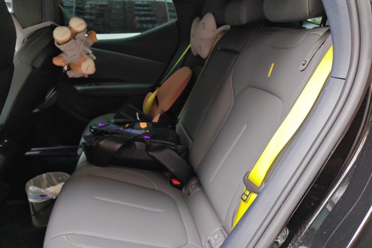 Used Lynk & Co Z20 2025 530 km Range Rear-Drive Max "Chasing the Sun" Edition