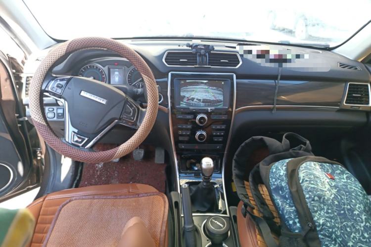 Used Haval H2 2016 Red-Label 1.5T Manual Two-Wheel Drive Comfort Model
