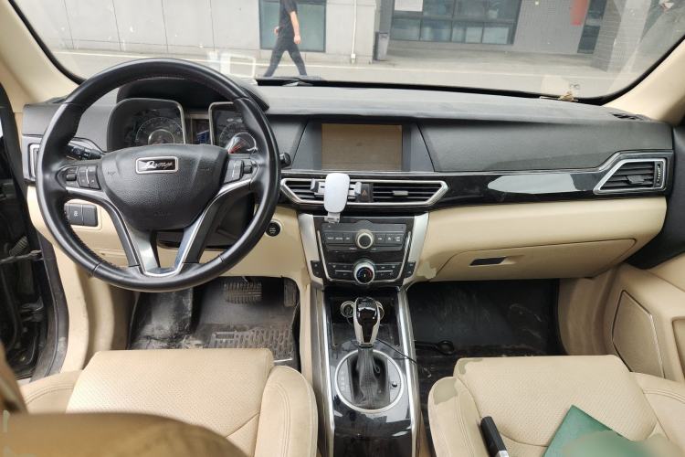 Used Zotye Domy X5 2017 Upgraded Model 1.5T CVT Landlord Edition Center Console