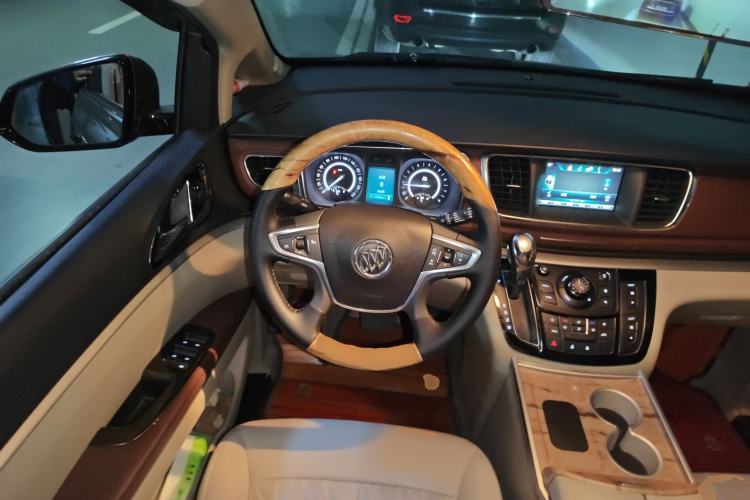 Used Buick GL8 2018 28T Luxury Model China VI Standard
