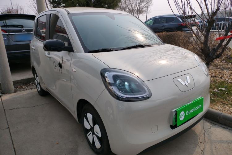 Used Wuling Hongguang MINIEV 2025 Four-Door Version Advanced Edition Front Right 45 Deg