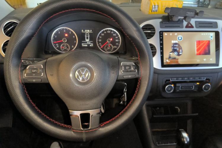 Used Volkswagen Tiguan 2012 1.8TSI Automatic Two-Wheel Drive Elite Edition Steering Wheel