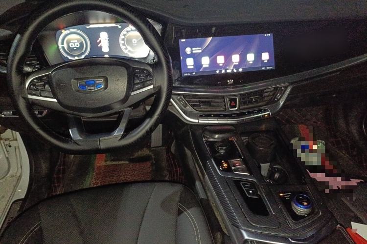 Used Geely Auto Emgrand GT New Energy 2018 1.5T PHEV Yaoxiang Edition Center Console