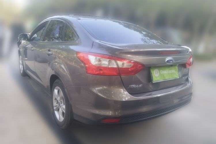 Used Ford Focus 2012 Sedan 1.6L Automatic Fashion Edition
