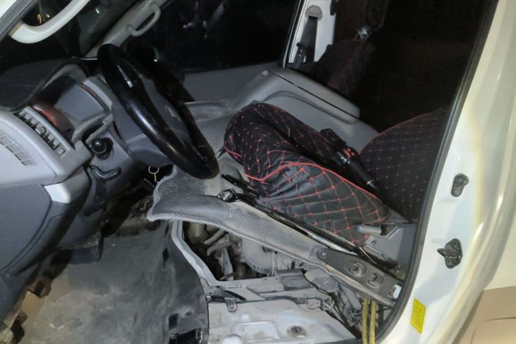 Used Foton Scenic G7 2016 2.0L Commercial Version Long Wheelbase High Roof – 4Q20M