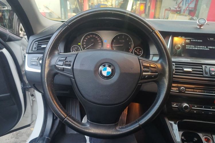 Used BMW 5 Series 2014 525Li Leading Model